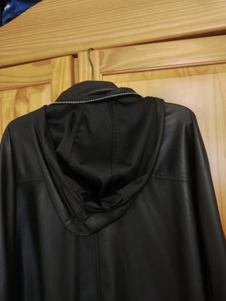 Parka Zara Negra con Capucha