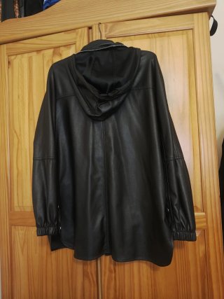 Parka Zara Negra con Capucha
