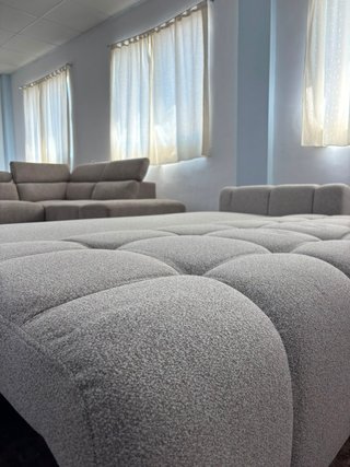 Sofá cama beige de tela