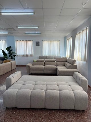 Sofá cama beige de tela