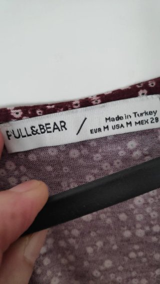 Vestido corto estampado de Pull&Bear.