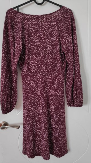 Vestido corto estampado de Pull&Bear.