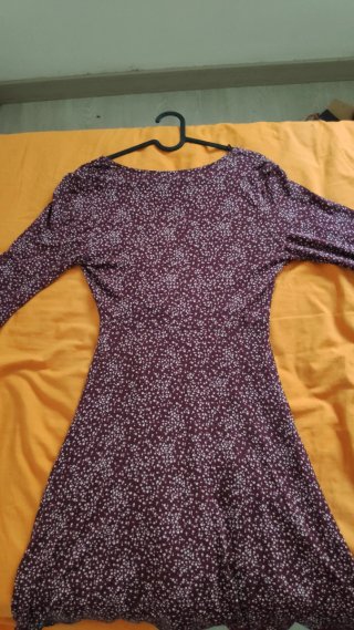 Vestido corto estampado de Pull&Bear.
