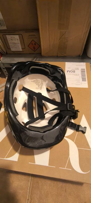 Casco infantil 3BIK poco uso