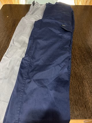 Pantalones de trabajo azul y gris