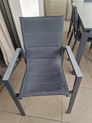 Mesa extensible y 6 sillas exterior