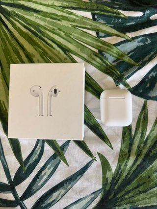 Lote Apple: Watch SE + AirPods 2 + Magic Mouse