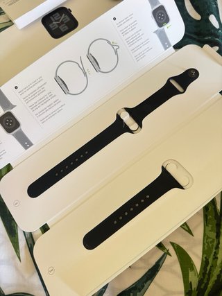 Lote Apple: Watch SE + AirPods 2 + Magic Mouse