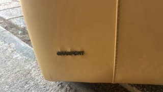 Divano Granfort in pelle color beige