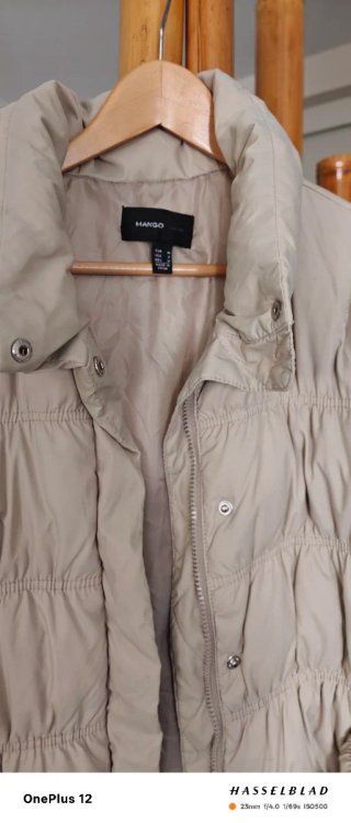 Anorak mujer beige plumas