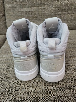 Tenis Jordan 1 Acclimate
