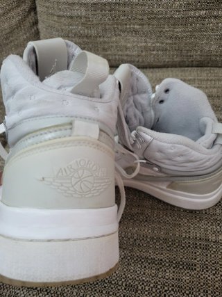 Tenis Jordan 1 Acclimate