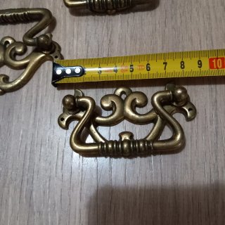 12 Tiradores vintage de metal dorado para muebles