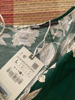 Blusa Nueva Zara Verde Estampada Talla L
