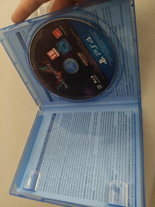 Pacchetto PS4: Devil May Cry 5 e Rime