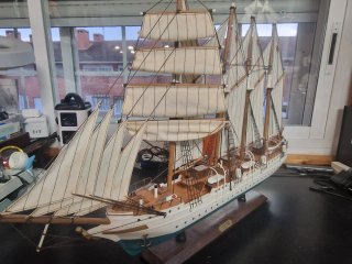 Maqueta en madera del Barco JUAN SEBASTIÁN ELCANO