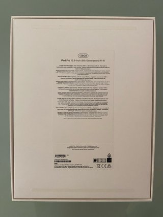 iPad Pro 12,9” 6ª Gen 128GB Wi-Fi + Magic Keyboard