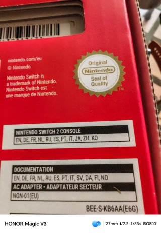 Nintendo Switch sigillata + custodia Mario Kart