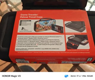 Nintendo Switch sigillata + custodia Mario Kart
