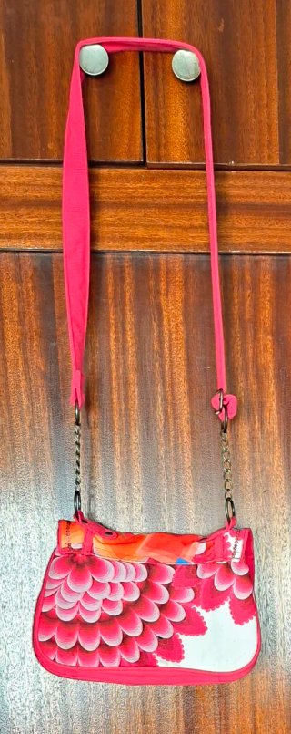 Bolso Desigual Fucsia y Verde de tela