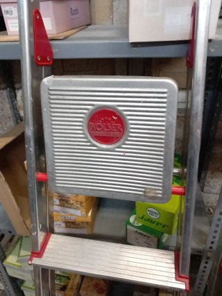 Escaleras de aluminio plegables