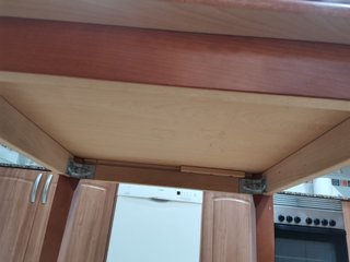 Mesa extensible y 2 sillas