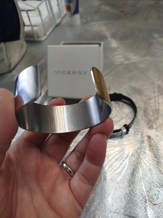 Conjunto Viceroy: Pulsera, Pendientes y Caja