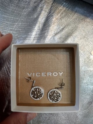 Conjunto Viceroy: Pulsera, Pendientes y Caja