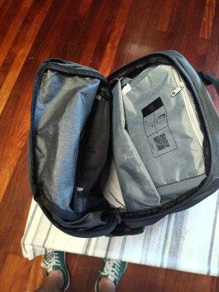 Mochila Quechua 30L con bolsillo nevera