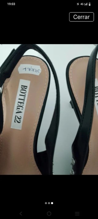 Zapatos Bottega 22 Negros con Tachuelas Plateadas