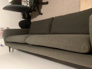 Sofá de 4 plazas gris diseño moderno