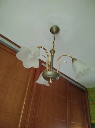 Lámpara de techo colgante dorada