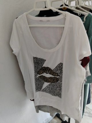 Camiseta de mujer ,varias tallas y modelos.