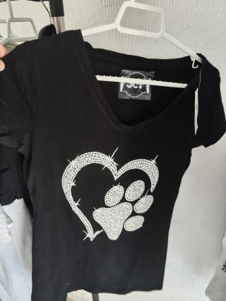 Camiseta de mujer ,varias tallas y modelos.
