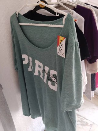 Camiseta de mujer ,varias tallas y modelos.