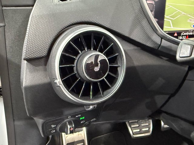 Audi TT Audi TT TT RS 2.5 TFSI 294kW quat S tro Roadster