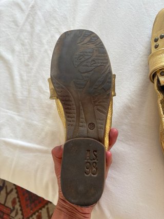 Mocasines dorados ASH