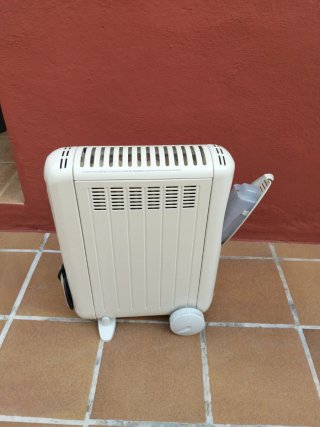 Radiador Aceite Ufesa 1800/2000W con humidificador