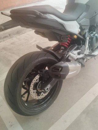 BMW F900R Naked Azul/Blanco