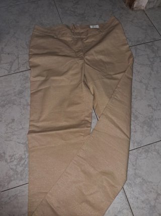 Pantalón largo beige brillante