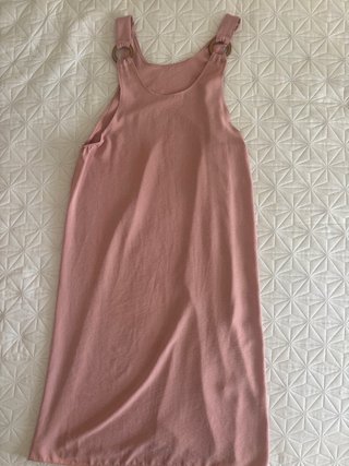 Vestido rosa con anillas