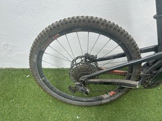 Santa Cruz Megatower CC Enduro Bike