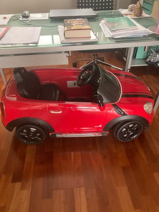 Coche mini rojo para niño