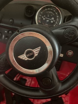Coche mini rojo para niño