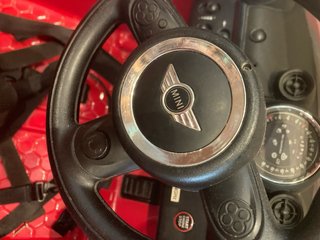 Coche mini rojo para niño