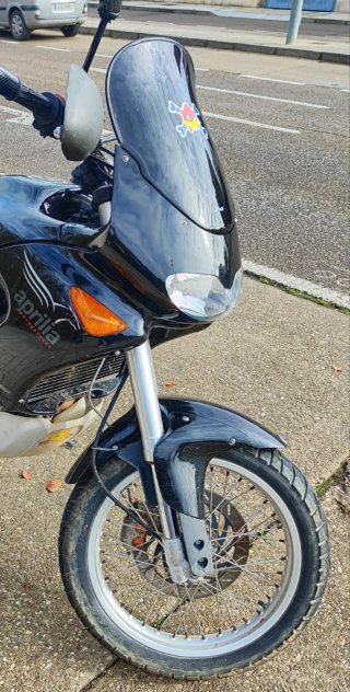 Aprilia Pegaso 650 Negra
