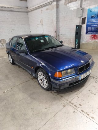BMW E36 318is Berlina M44B19