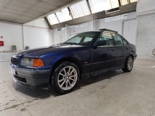 BMW E36 318is Berlina M44B19