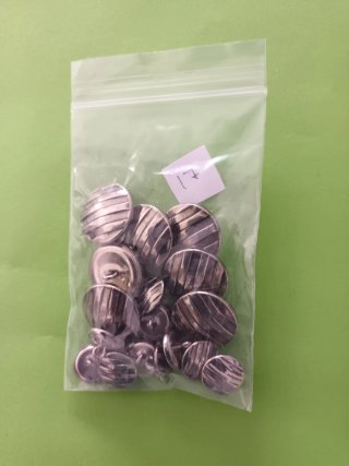 17 Botones Metálicos Plateados