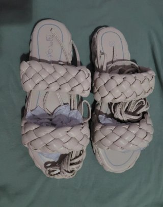 Sandalias beige trenzadas talla 38